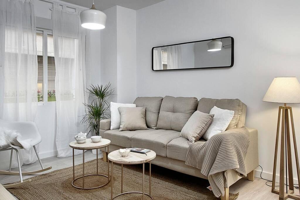 Acogedor Apartamento En El Centro De La Ciudad Granada Luaran gambar
