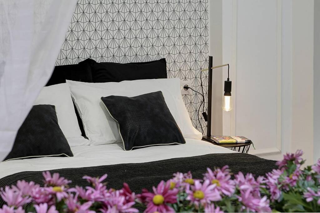 Acogedor Apartamento En El Centro De La Ciudad Granada Luaran gambar
